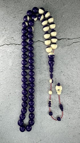 بلياردو بنفسجي مع ابيض