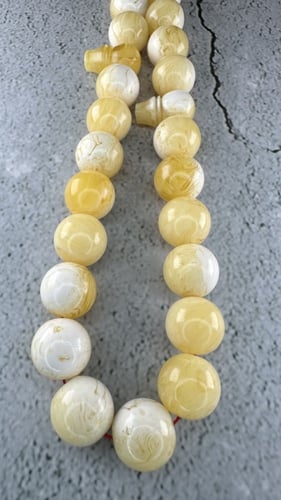 تراب كهرمان أصفر