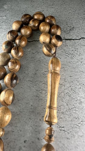 خشب العود AD1