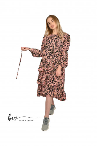 فستان قصير طبقات من بلاك وينج