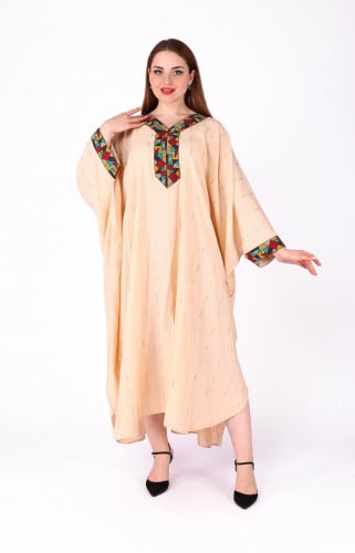 جلابية أنيقة بتصميم وسيع