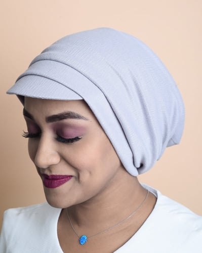 كاب بحامل شعر من بلاك وينج: اللمسة التي تُحدث فرقً...