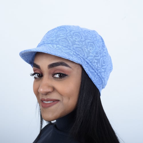 كاب كاجوال مورد من بلاك وينج: مزيج من الأناقة والب...