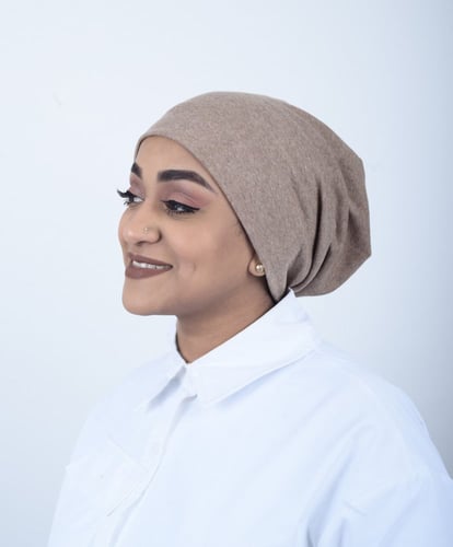 توربان بحامل شعر من قماش القطن من بلاك وينج: الأنا...