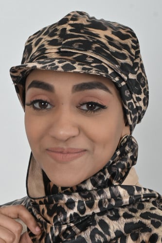 كاب تايجر مع سكارف من بلاك وينج – الفخامة التي تُب...