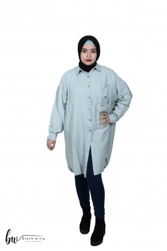 بلوزة من بلاك وينج بقصة واسعة