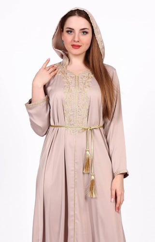 جلابية بغطاء رأس تطريز أنيق ومميز