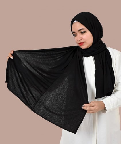 حجاب دبل فيس قطن وشاش من بلاك وينج - توازن بين الر...