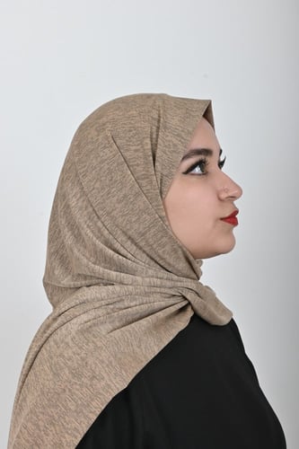 حجاب قطن مخطط بخامة كريستال من بلاك وينج - الأناقة...