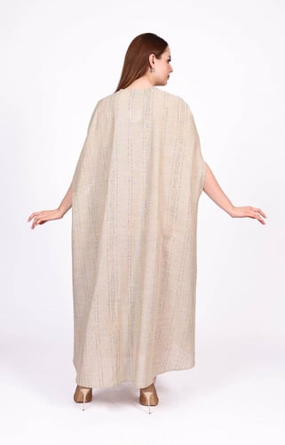 جلابية أنيقة بتصميم ناعم