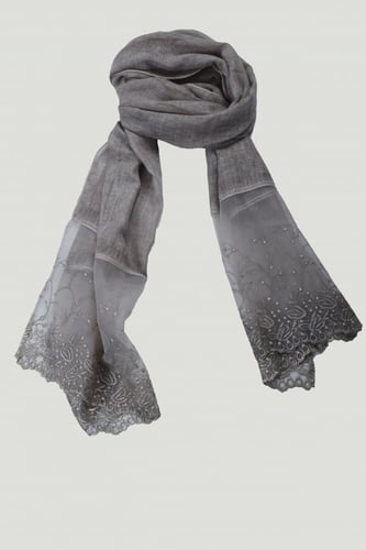 حجاب لينين بأطراف دانتيل من بلاك وينج – لمسة من ال...