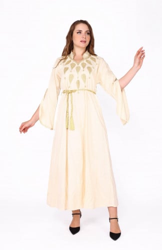 جلابية الكريمي الملكية تطريز فاخر وأكمام مفتوحة من...