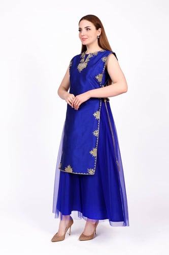 جلابية قطعتين بتطريز قماش فاخر