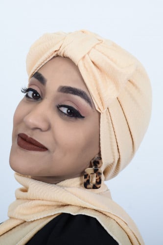 توربان فيونكة مع سكارف من بلاك وينج: رمز الأنوثة و...