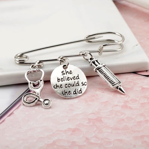 دبابيس بتصاميم طبية