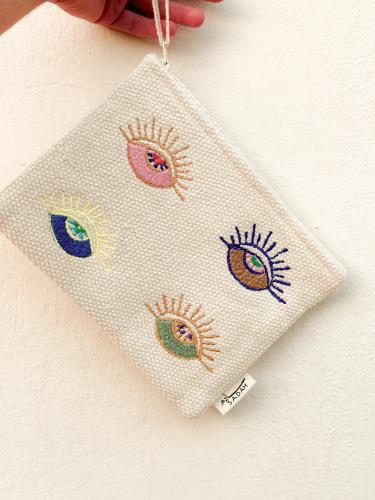 Eyes Pouch باوتش عيون