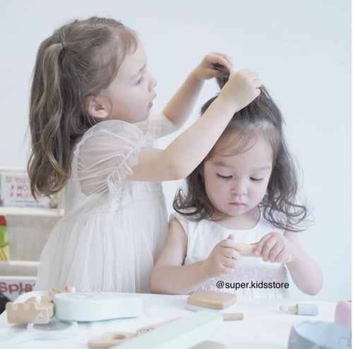 مجموعة أدوات المكياج الخشبية