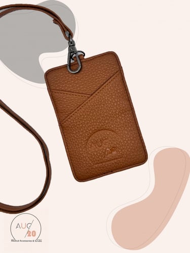 تعليقة بطاقة جلد - بني