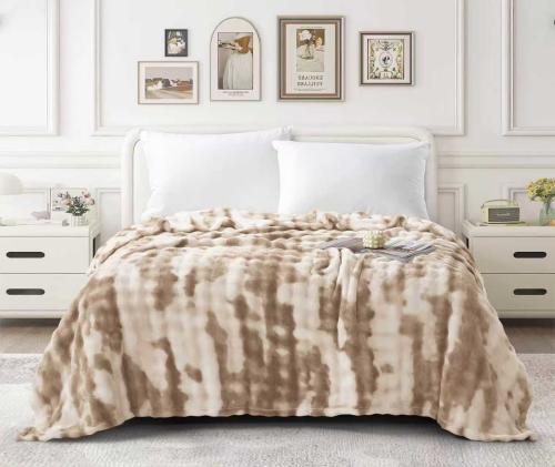 Light velvet blanket for two people 230X200 gold
