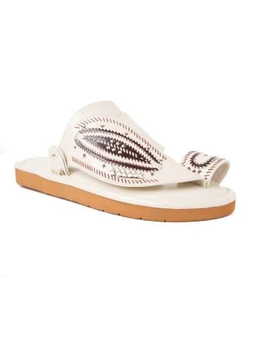 Embroidered Eastern shoe - beige