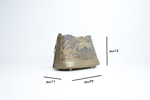 شنطة يد صغيرة ذهبية حرير طبيعي ولؤلؤ