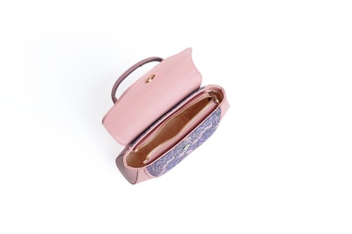 شنطة يد صغيرة رمادية حرير وجلد طبيعي