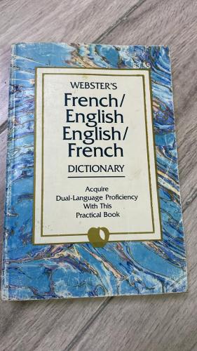 (Webster’s French/English English/French Dictionar...