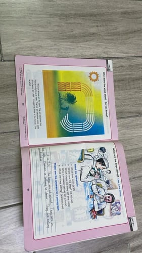 اللغة الإنجليزية للصف الأول المتوسط كتاب الطالبة ط...