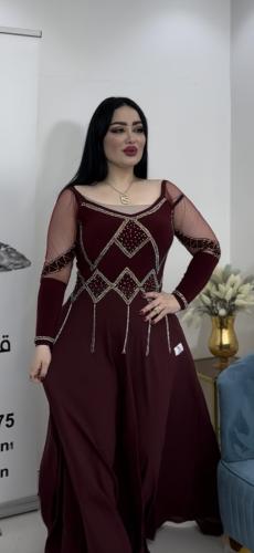 فستان عنابي كلوش