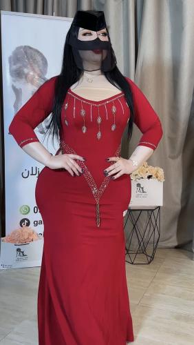 فستان احمر كرستال