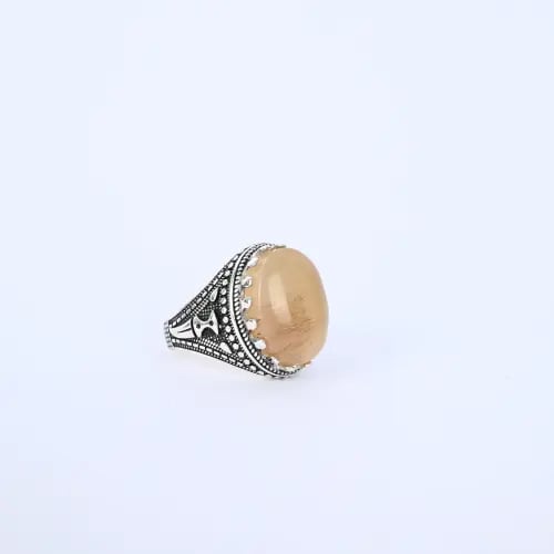Giraffe ring with dagger engraving