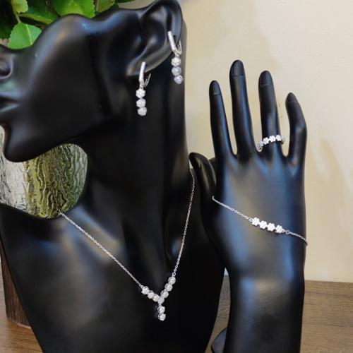 طقم فضة مرصع بالزركون الابيض