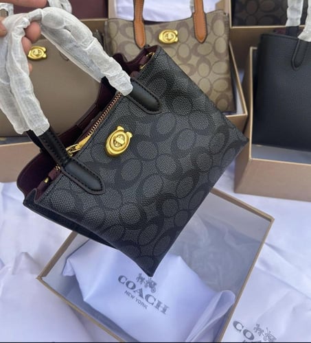 شنطة كوتش COACH