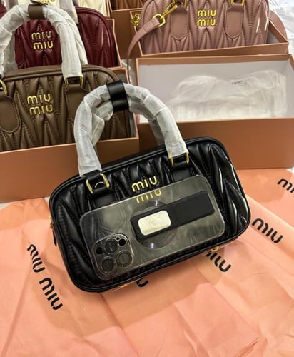 شنطة MIU MIU