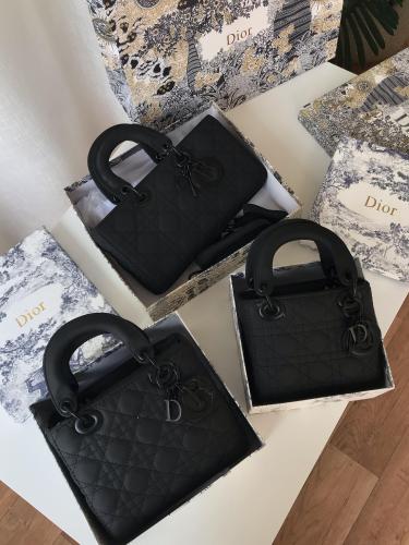 DIOR