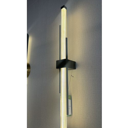 ابليك جداري مودرن اسود مقاس 600