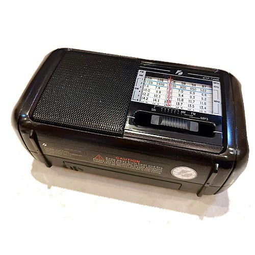 رادو يعمل بالطاقة الشمسية والبطارية