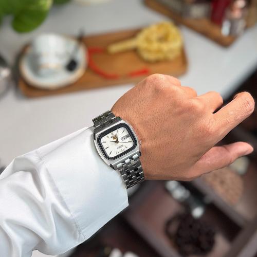 ساعة سيكو seiko