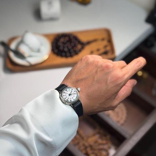 ساعة فضة (نوادر)