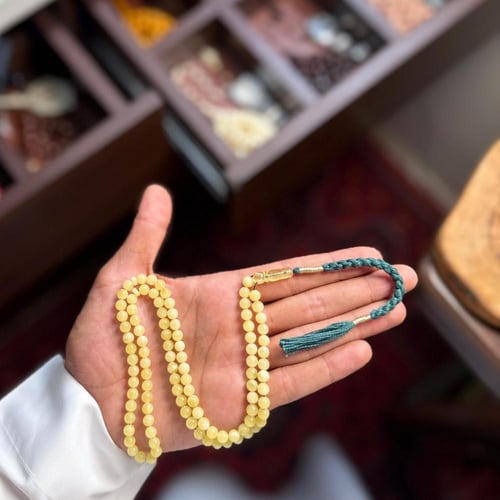 مسباح كهرمان طبيعي