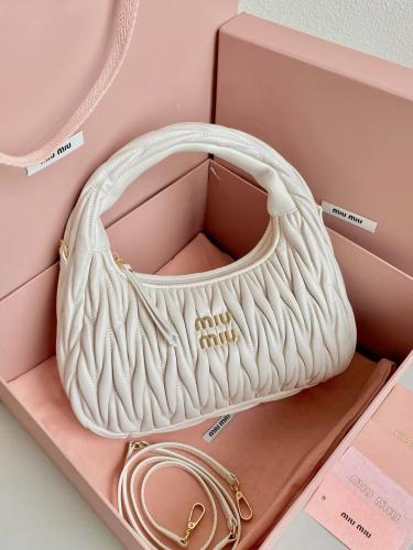 ميو ميو مقاس cm 23