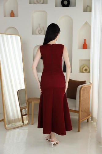 فستان نسائي كريب باربي انيق لون عودي