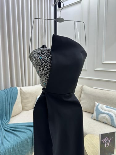 فستان سهره نسائي كريب باربي مطرز لون اسود