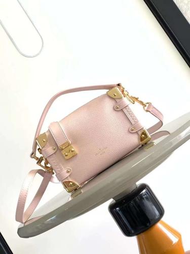 لوي فيتون Side Trunk MMمقاس 18cm