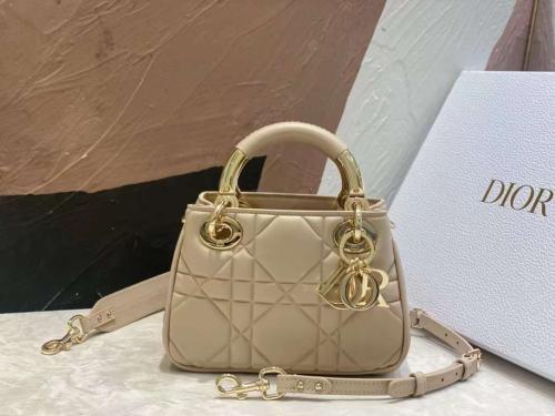 ليدي ديور ميني مقاس 20 cm
