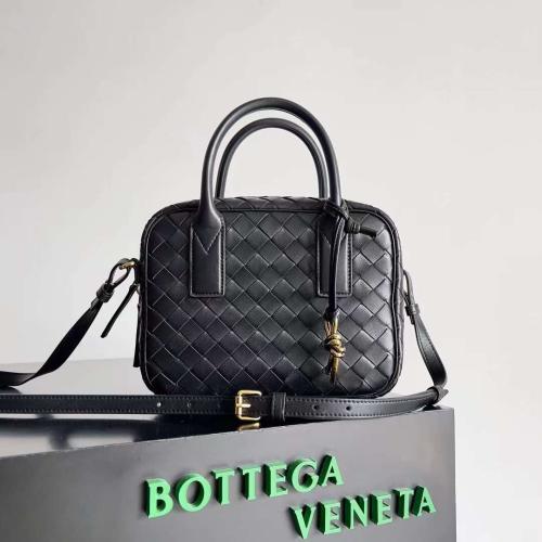 بوتيقا Getaway Small مقاس 23.5cm