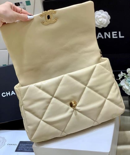 شانيل نايتين جلد كالف لذر مقاس cm26