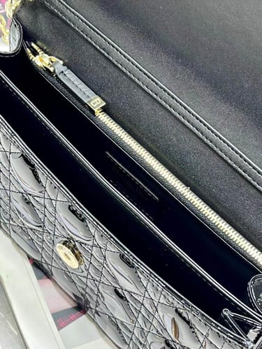 ديور ليدي كلاتش مقاس cm24