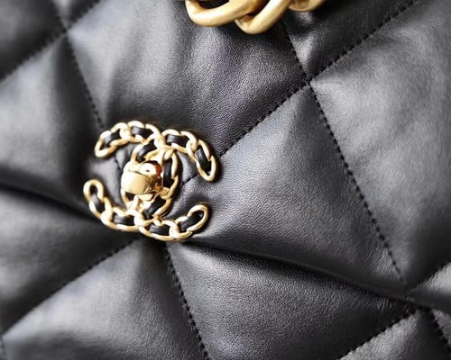 شانيل نايتين جلد كالف لذر مقاس cm26