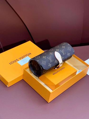 لوي فيتون حقيبة ساعات مقاس 20cm